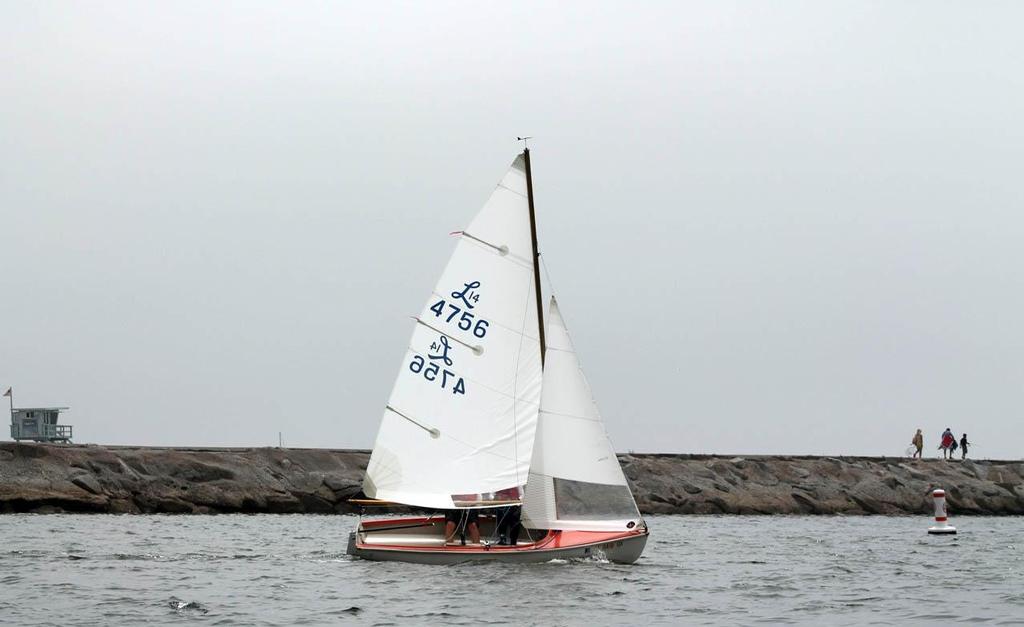 Women’s winner Kathy Reed © Andy Kopetzky